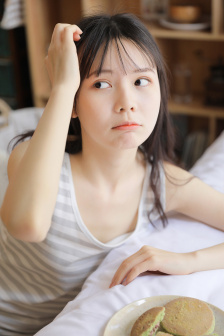 涨精装满肚子上学公交车